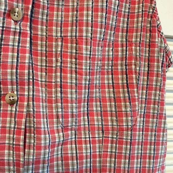 COLUMBIA SPORTSWEAR COMPANY Sleeveless Shirt - Picture 3 of 6